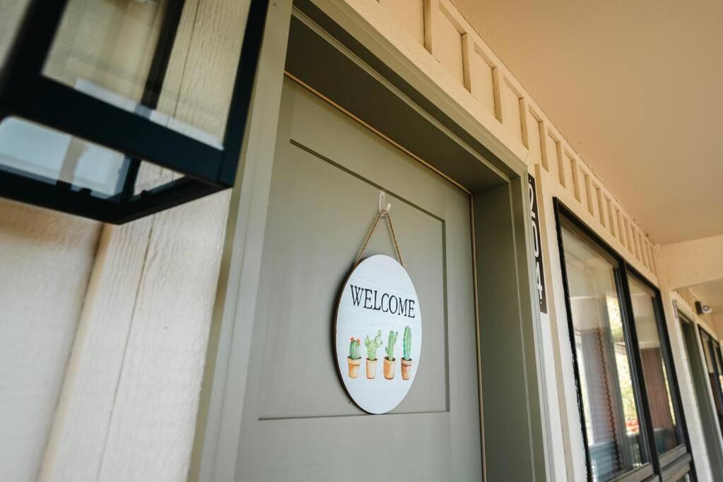 Pet Friendly Boho Condo With Pool--Fitness Center--Next To The Branson Landing--Close To Convention Center And Kanakuk Bagian luar foto