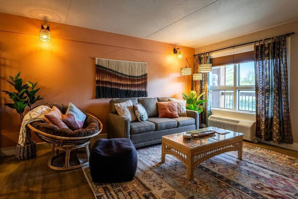 Pet Friendly Boho Condo With Pool--Fitness Center--Next To The Branson Landing--Close To Convention Center And Kanakuk Bagian luar foto