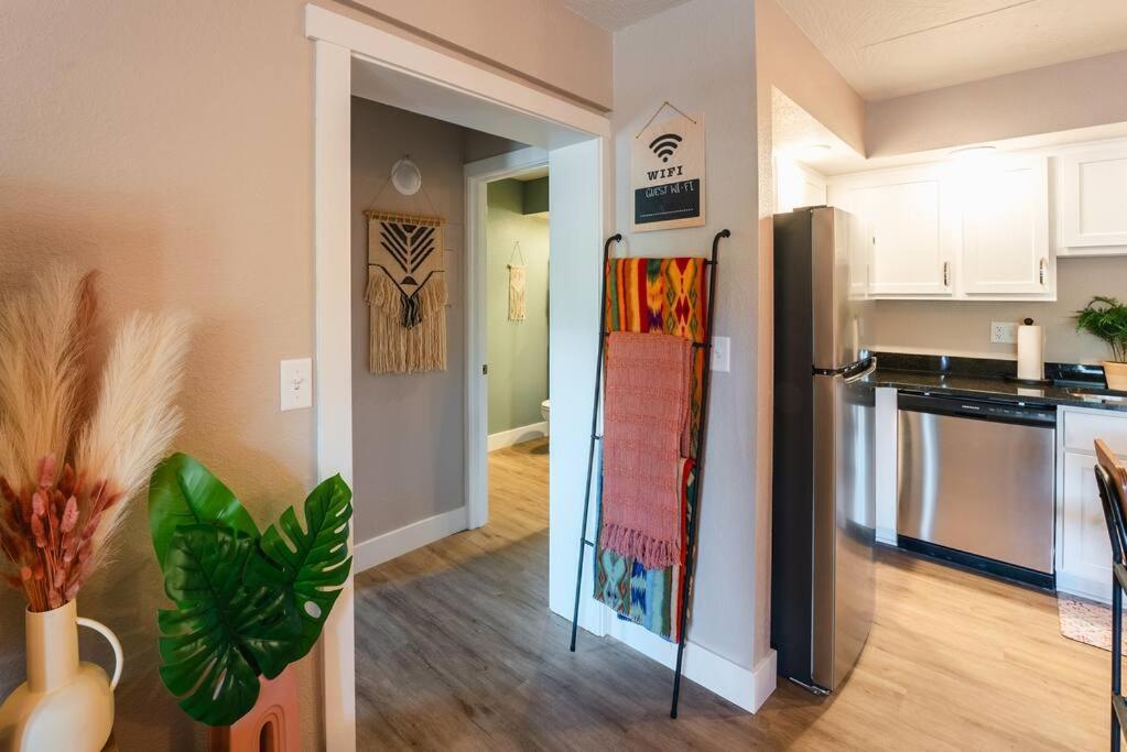 Pet Friendly Boho Condo With Pool--Fitness Center--Next To The Branson Landing--Close To Convention Center And Kanakuk Bagian luar foto