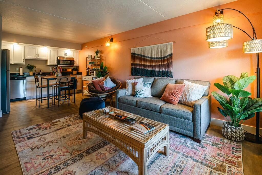 Pet Friendly Boho Condo With Pool--Fitness Center--Next To The Branson Landing--Close To Convention Center And Kanakuk Bagian luar foto